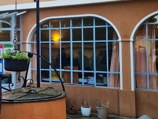 Lire la suite à propos de l’article Sainte-Foy-lès-Lyon – Le Carmel St Joseph fait le vide – Le Progrès – 3 octobre 2025